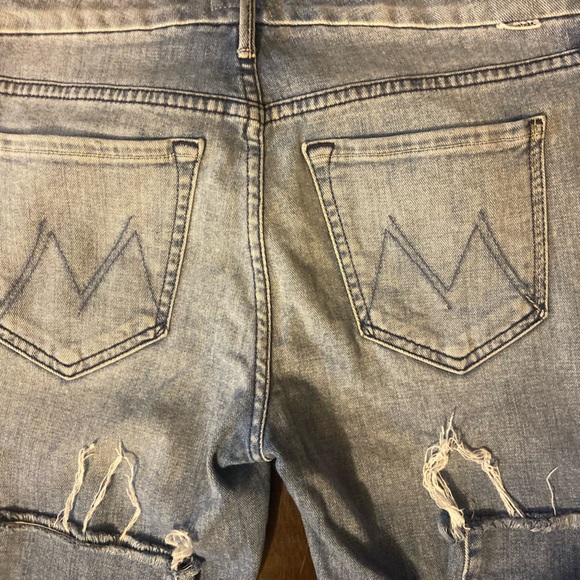 Mother Looker Ankle Jeans in When Sparks Fly, Size 26 - Picture 4 of 7
